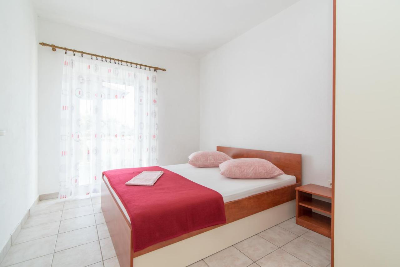 Apartments Neva Selca 部屋 写真