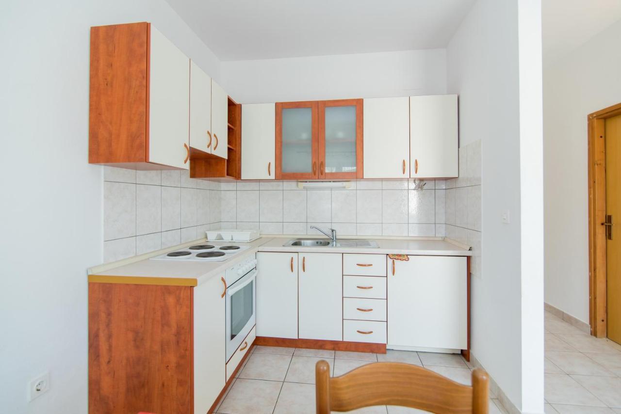 Apartments Neva Selca 部屋 写真